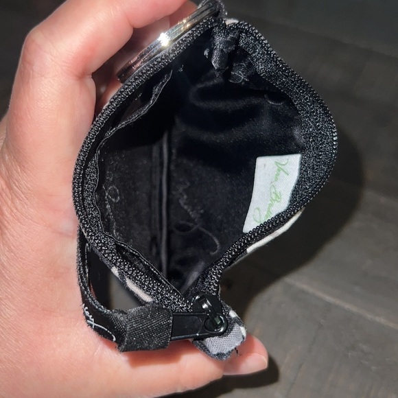 Vera Bradley "Baroque" (Ret. 2010) ID/Card‎ Holder - Picture 3 of 3